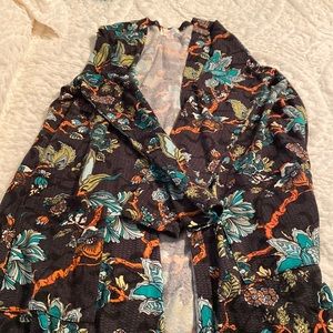 LulaRoe Sarah duster size M
